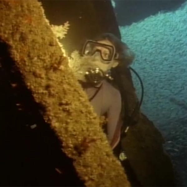 Jovita inspecting a shipwreck